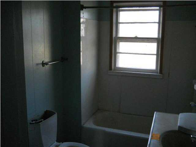 5818 N Park Pl, Park City, KS 67204