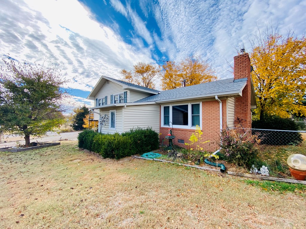 419 N Maryland Ave, Sylvan Grove, KS 67481