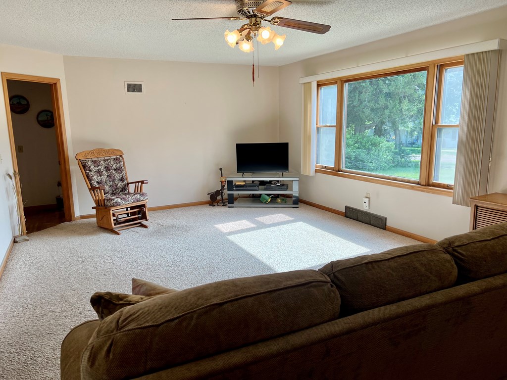 416 N High, Mankato, KS 66956