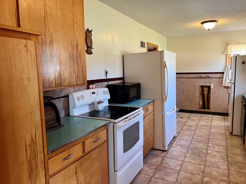 416 N High, Mankato, KS 66956