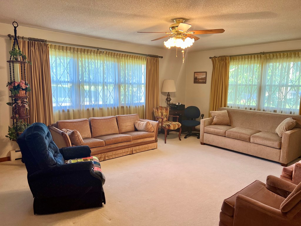109 W Jay, Mankato, KS 66956