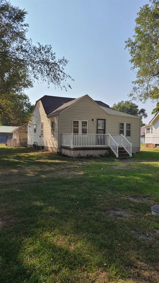 122 S Mulberry St, Galva, KS 67443