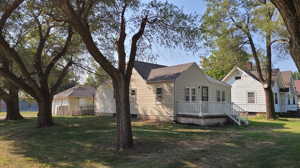 122 S Mulberry St, Galva, KS 67443