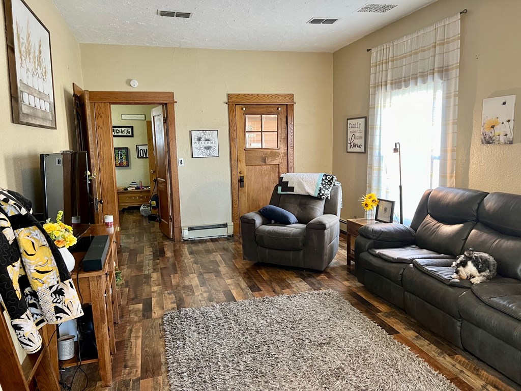 217 W Main, Mankato, KS 66956
