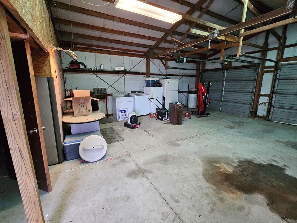 1031 W 7th St, Larned, KS 67550
