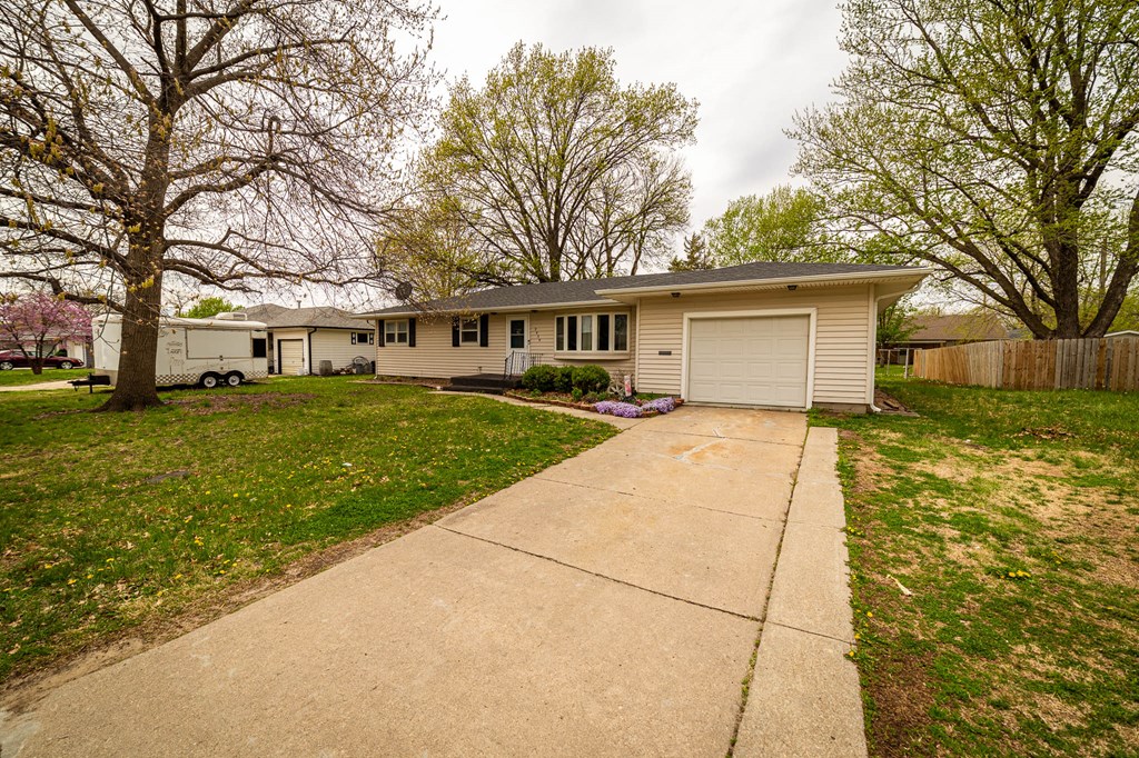 2430 O, Belleville, KS 66935