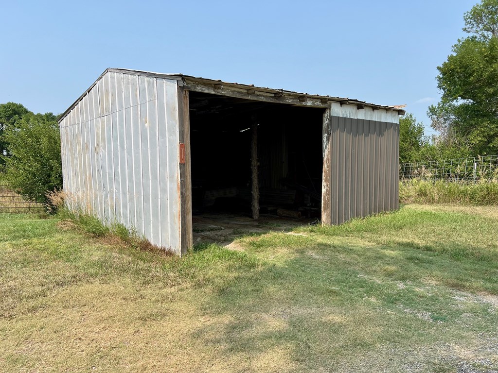 1216 Highway 36, Mankato, KS 66956