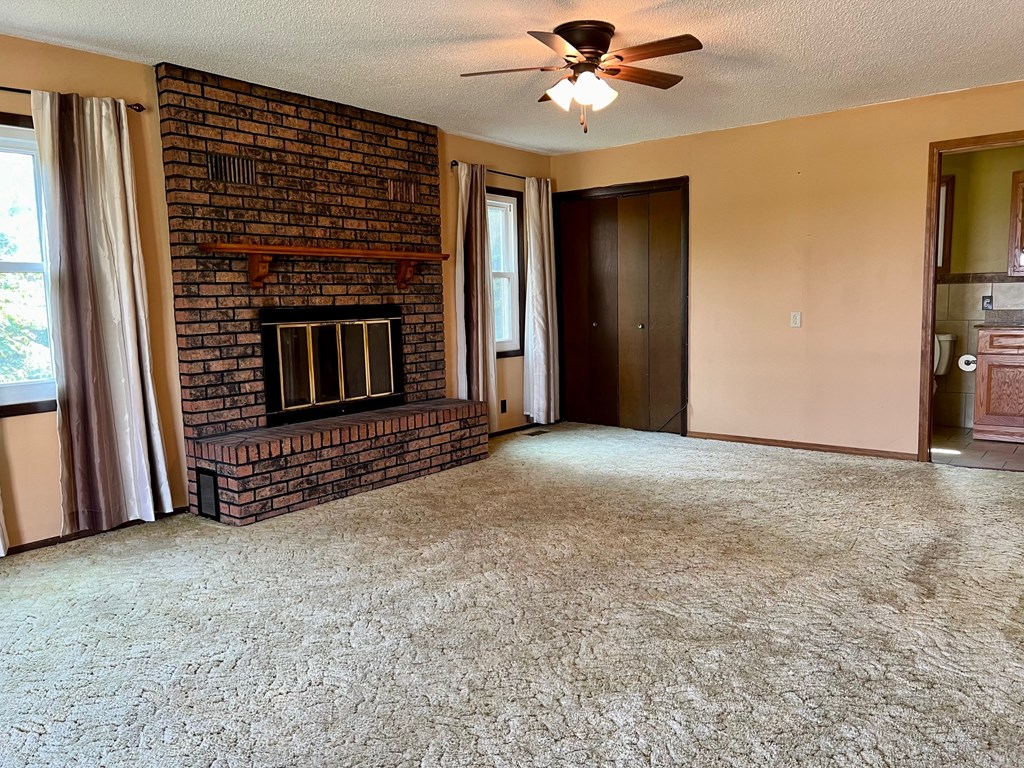 1216 Highway 36, Mankato, KS 66956