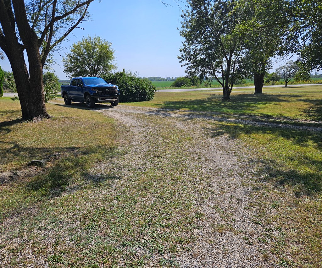685 Old Highway 40, Abilene, KS 67410