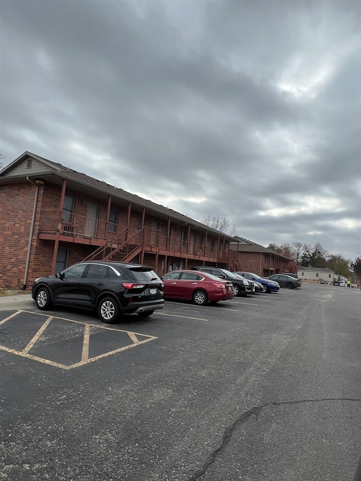 408-428 S Washington St, Junction City, KS 66441