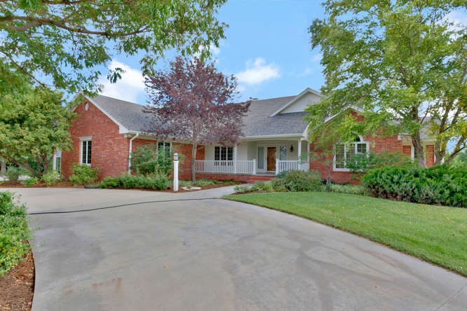 8506 W Dutch Ave, Hesston, KS 67062