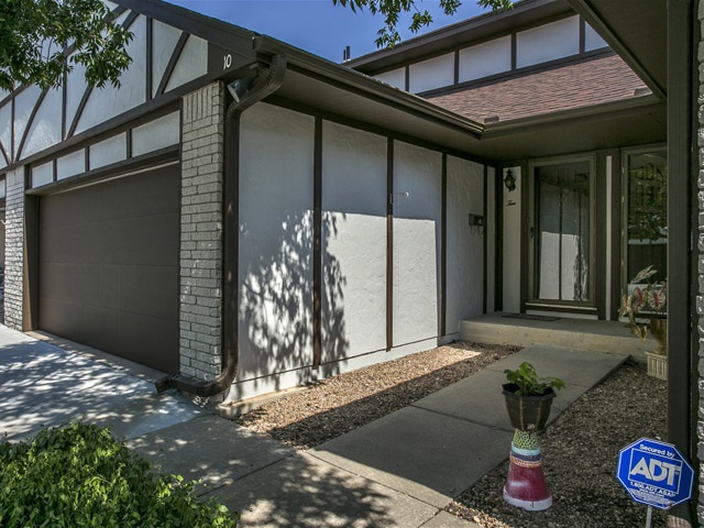 641 N Woodlawn St #10, Wichita, KS 67208-3669