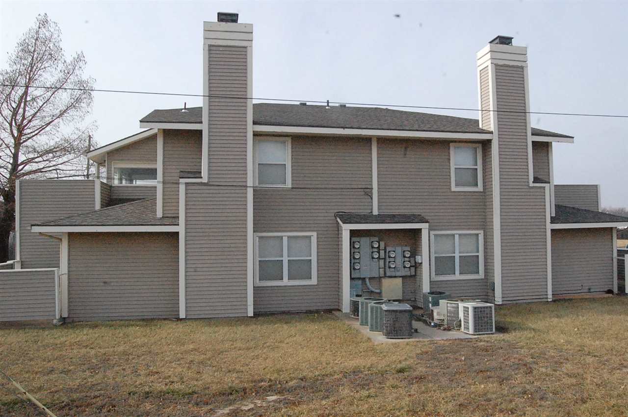 1817 E 24th Ave #1819 E 24th Ave, Hutchinson, KS 67502