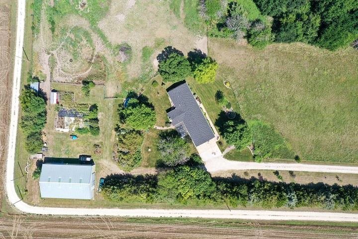 16324 W Dutch Ave, Moundridge, KS 67107