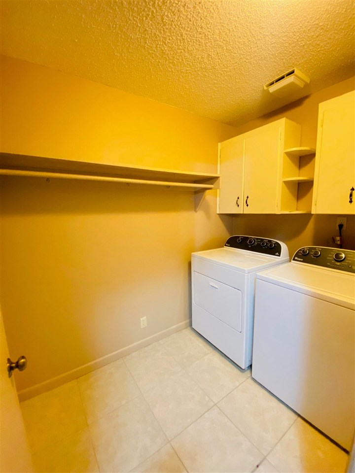 330 - 332 N Delaware Ave, Manhattan, KS 66502