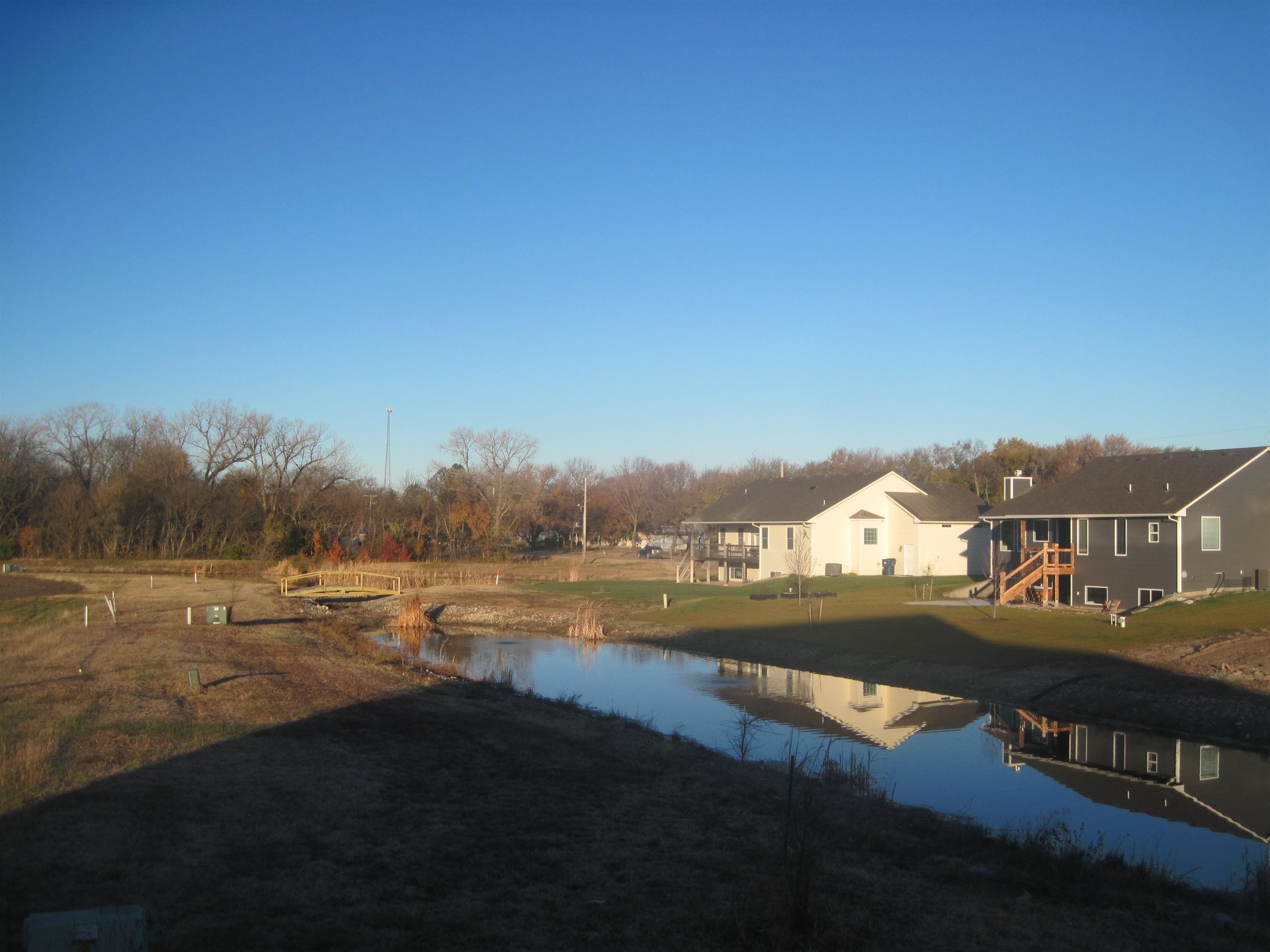 107 S Cottonwood Ct, Whitewater, KS 67154