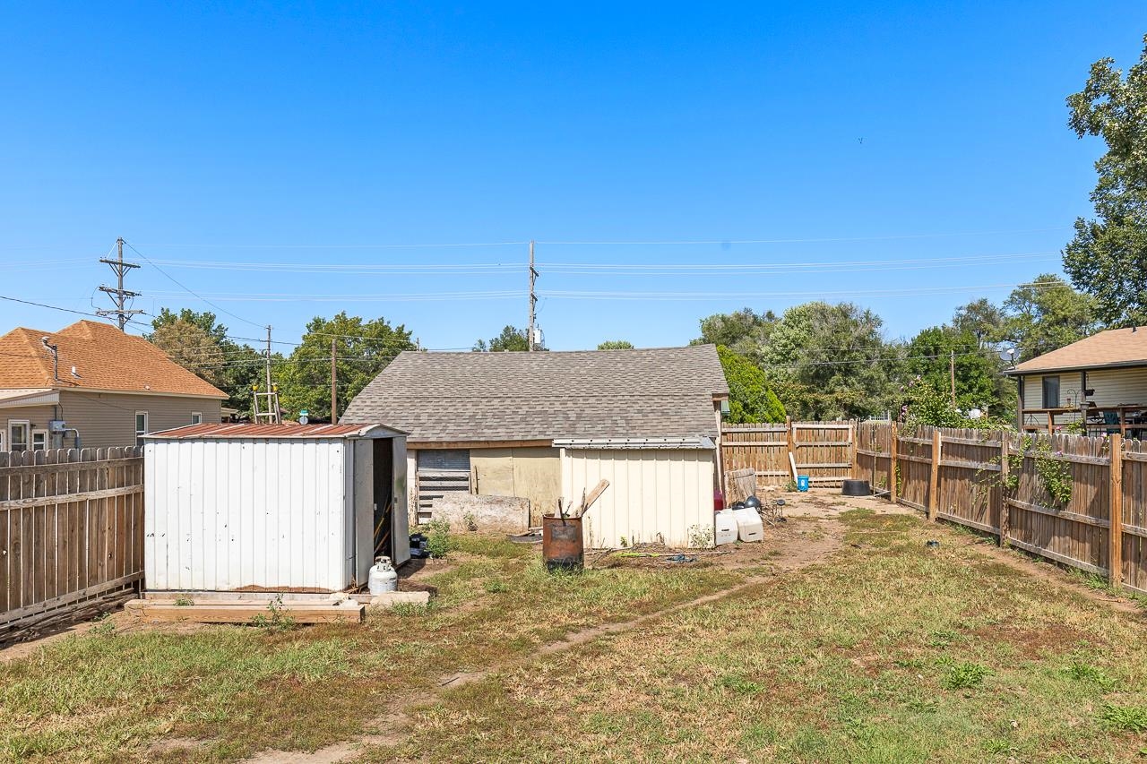 1611 W Blanchard Ave, South Hutchinson, KS 67505