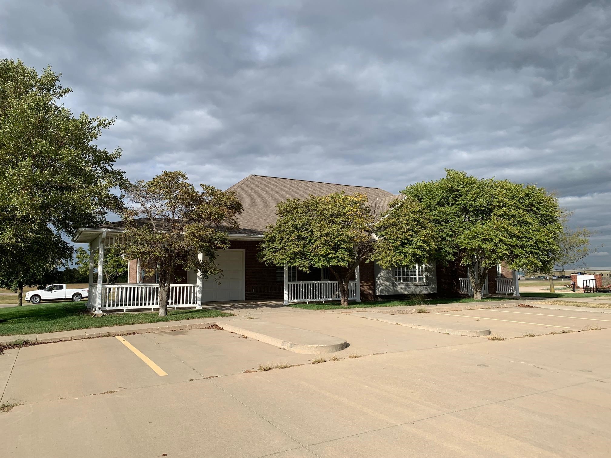 324 E 2nd St, Moundridge, KS 67107