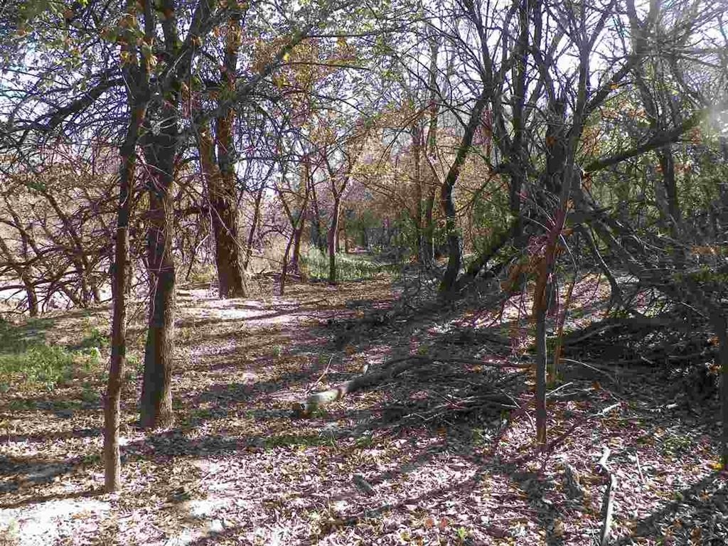 6215 N River Park Rd, Moundridge, KS 67107