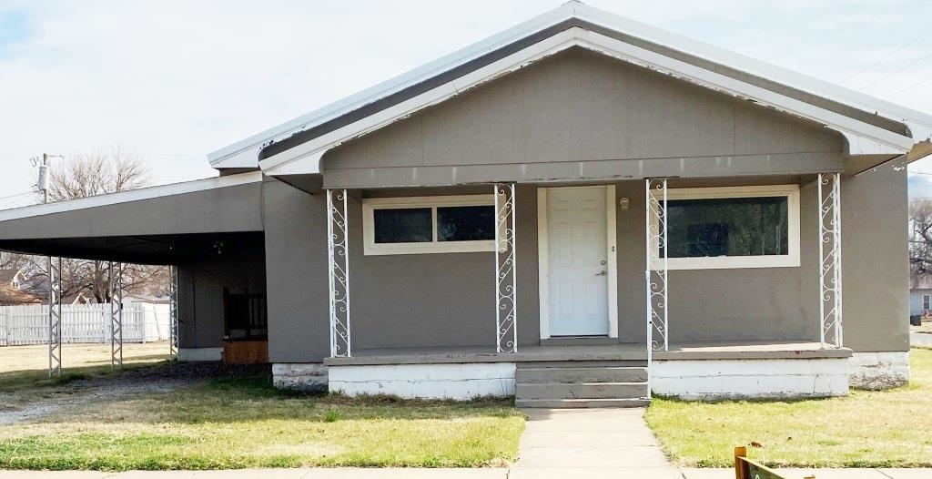 503 Dickinson St, Kiowa, KS 67070