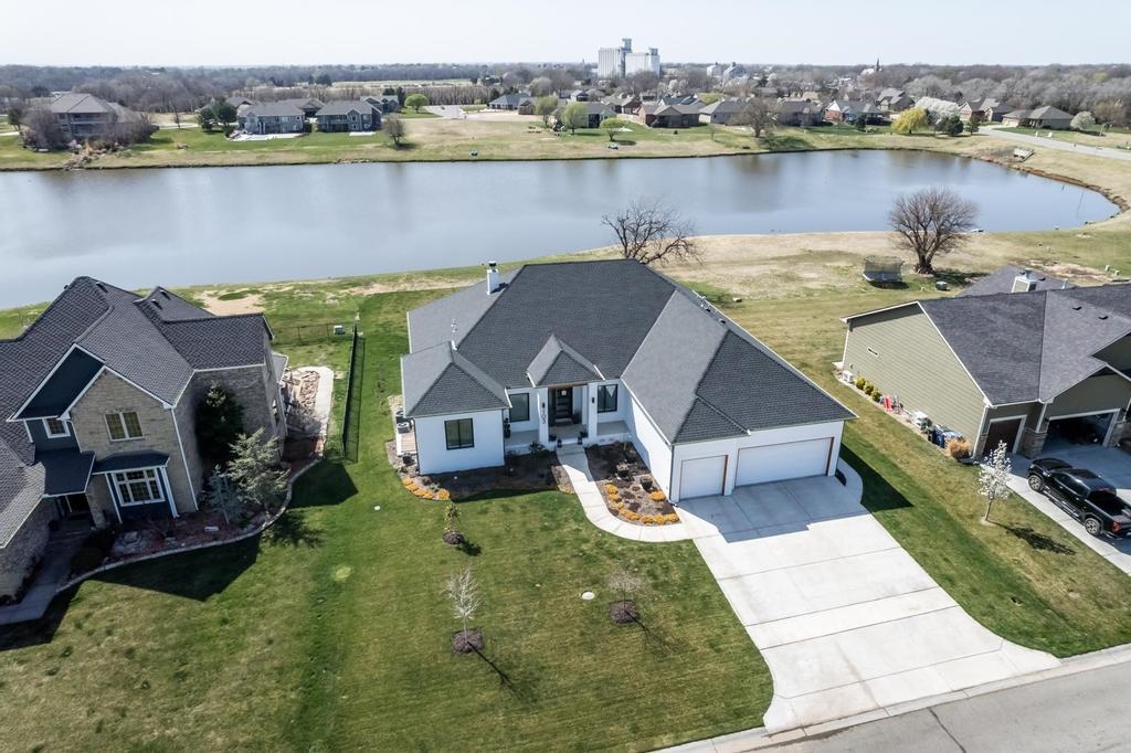 103 S Hibiscus, Garden Plain, KS 67050