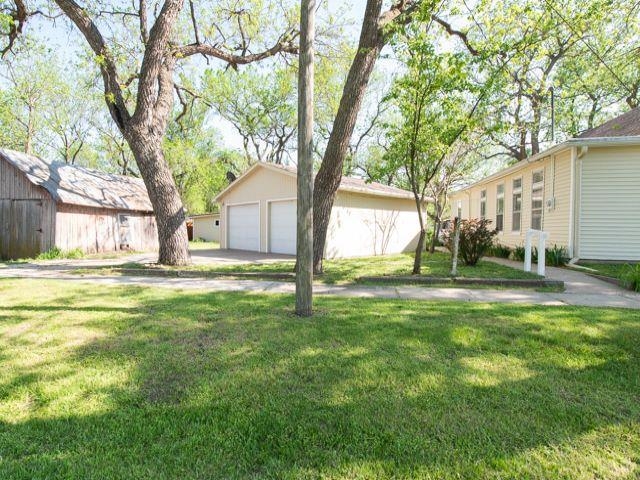 419 5th St, Durham, KS 67438