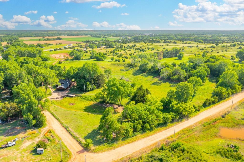 875 NE 20th Ave, Kingman, KS 67068
