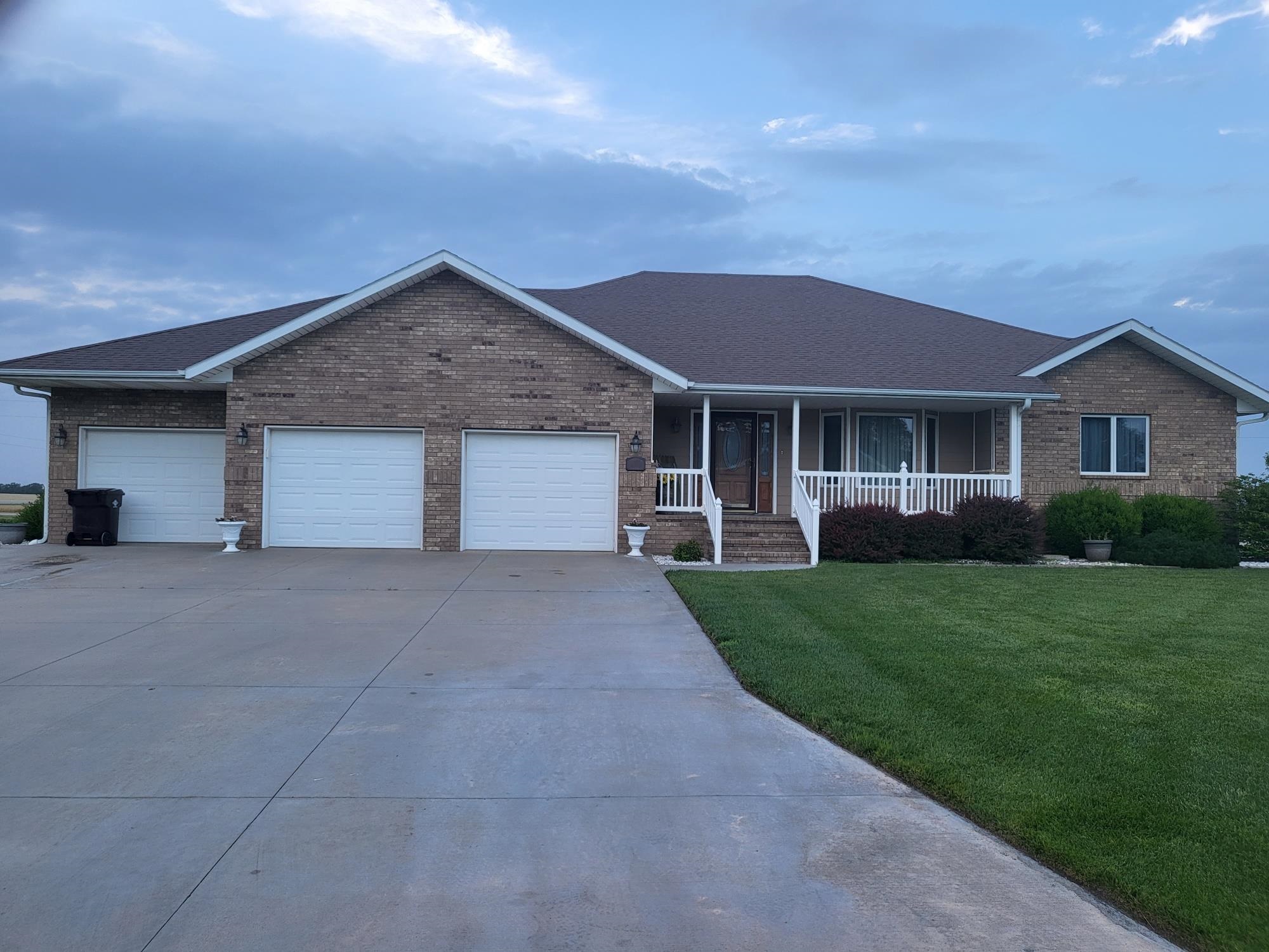 218 Taylor, Moundridge, KS 67107