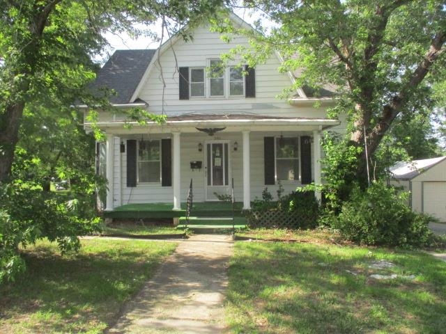 340 W Pine St, Junction City, KS 66441