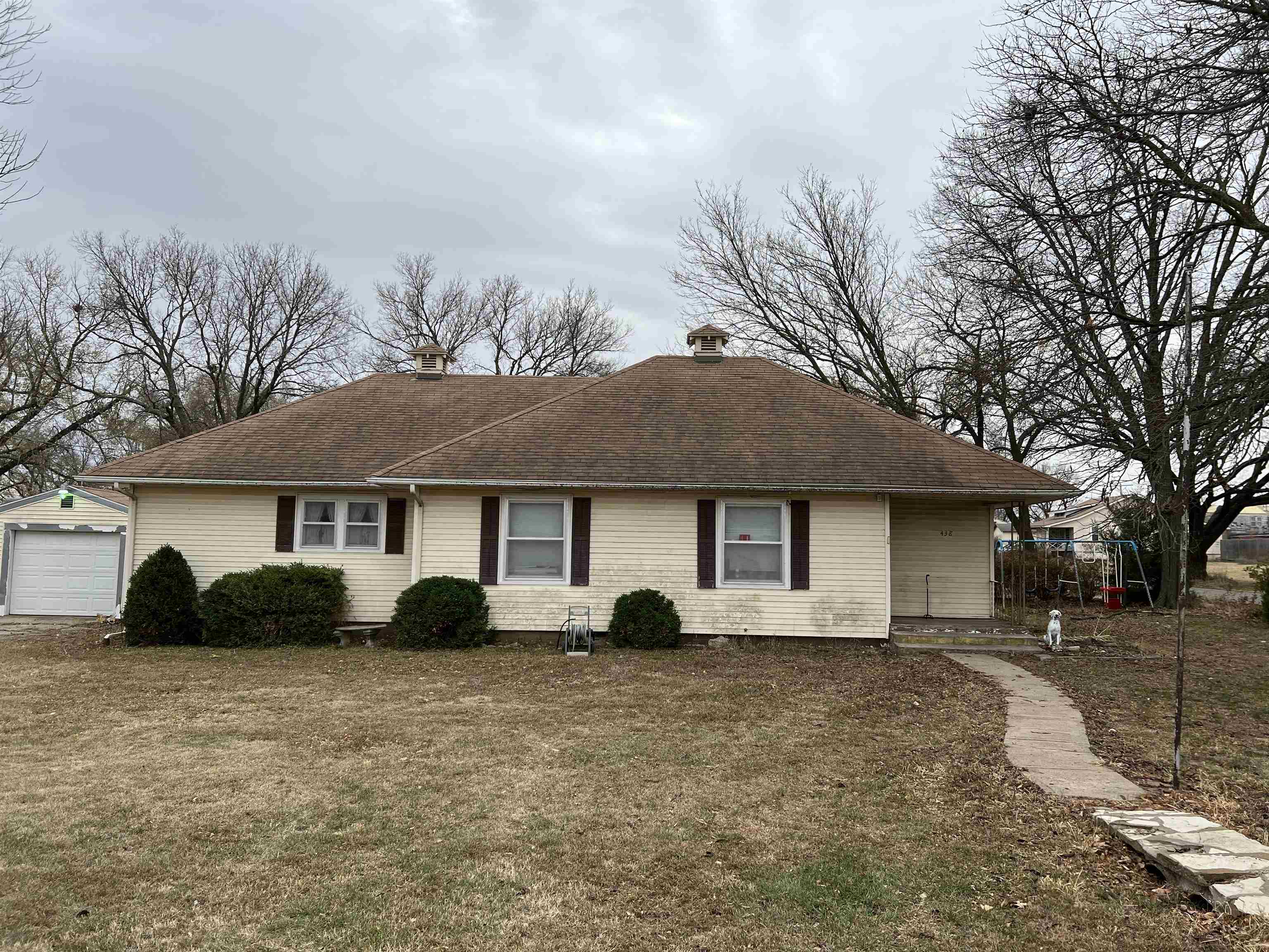 438 W 5th St, Florence, KS 66851