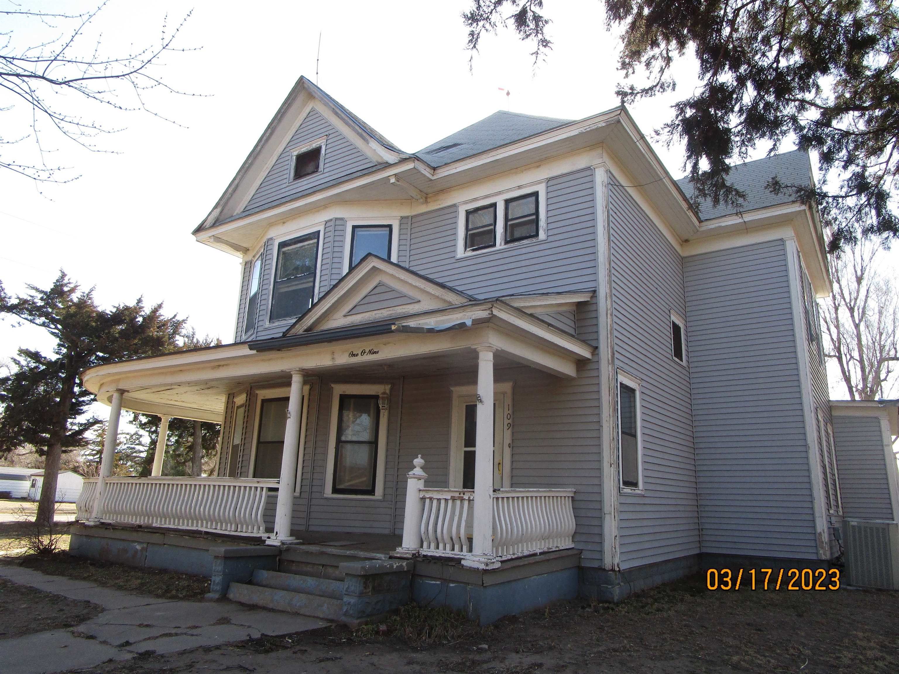 109 S Edwards, Lewis, KS 67552
