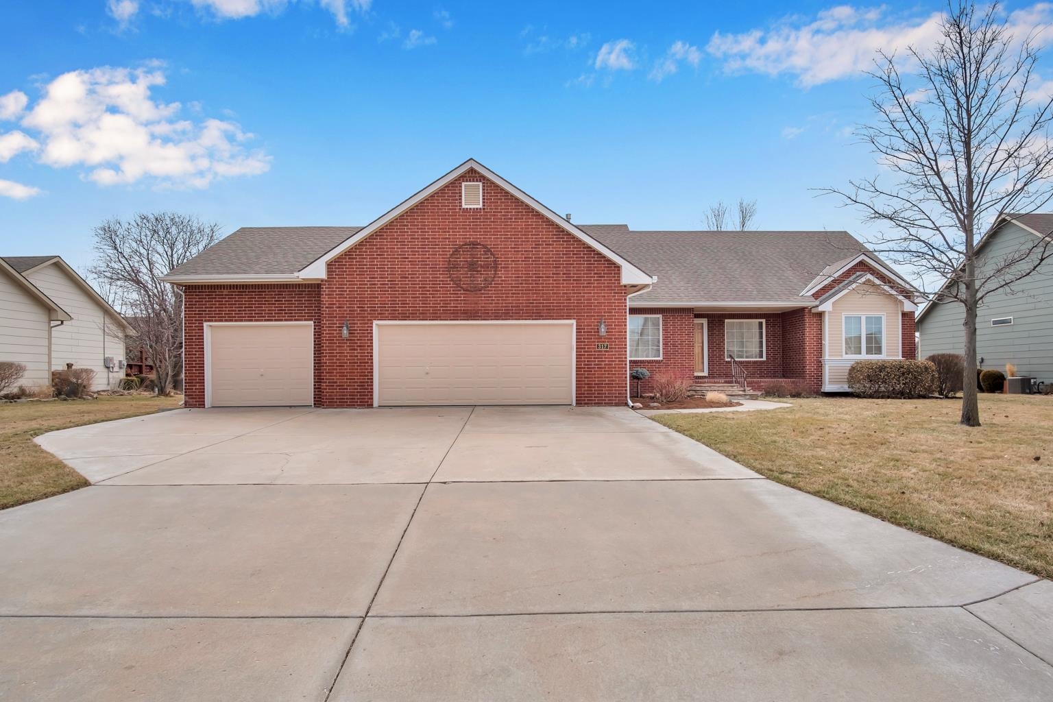 317 Witmarsum West Dr, North Newton, KS 67117