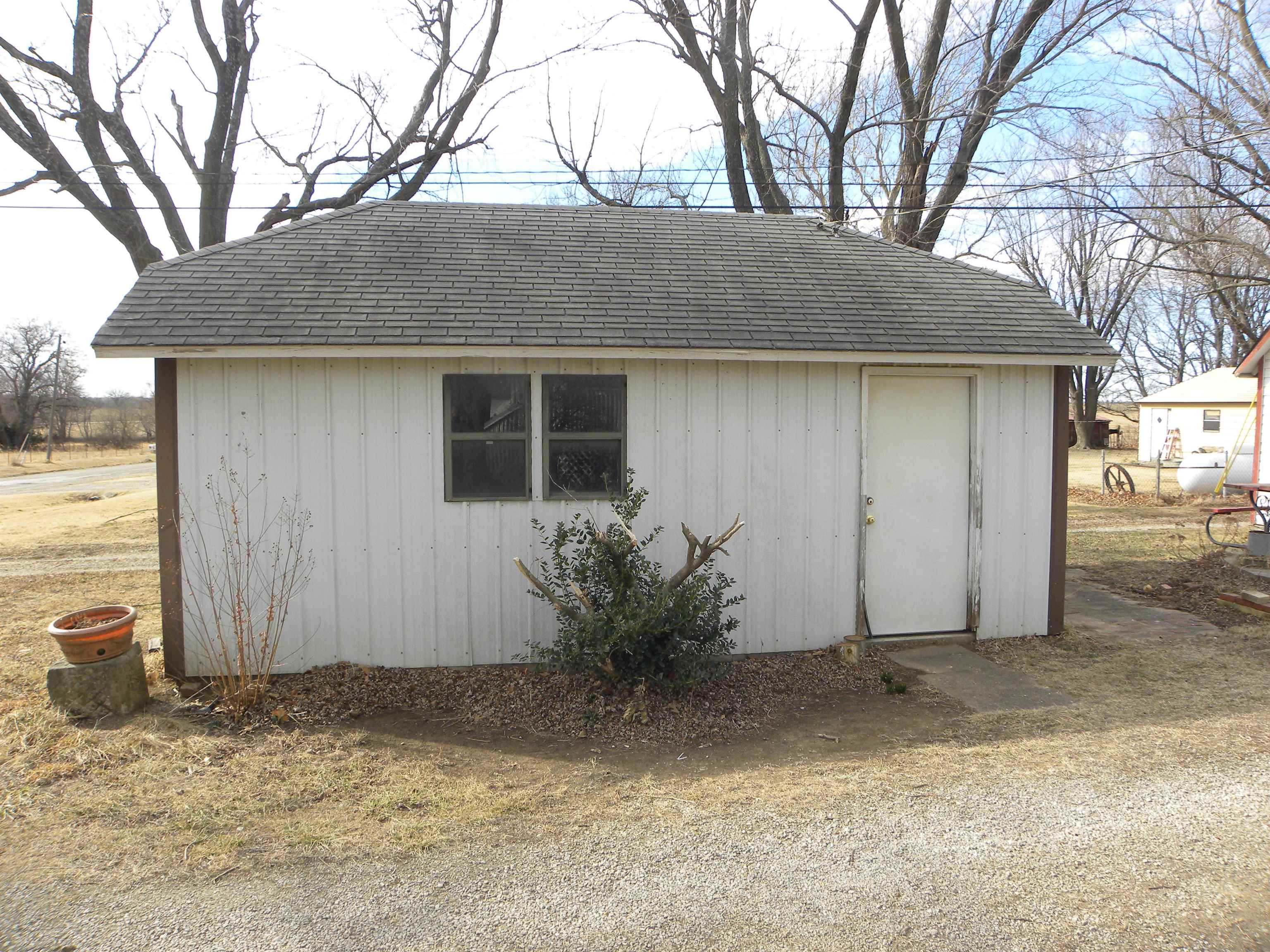 303 N Hobart, Severy, KS 67137