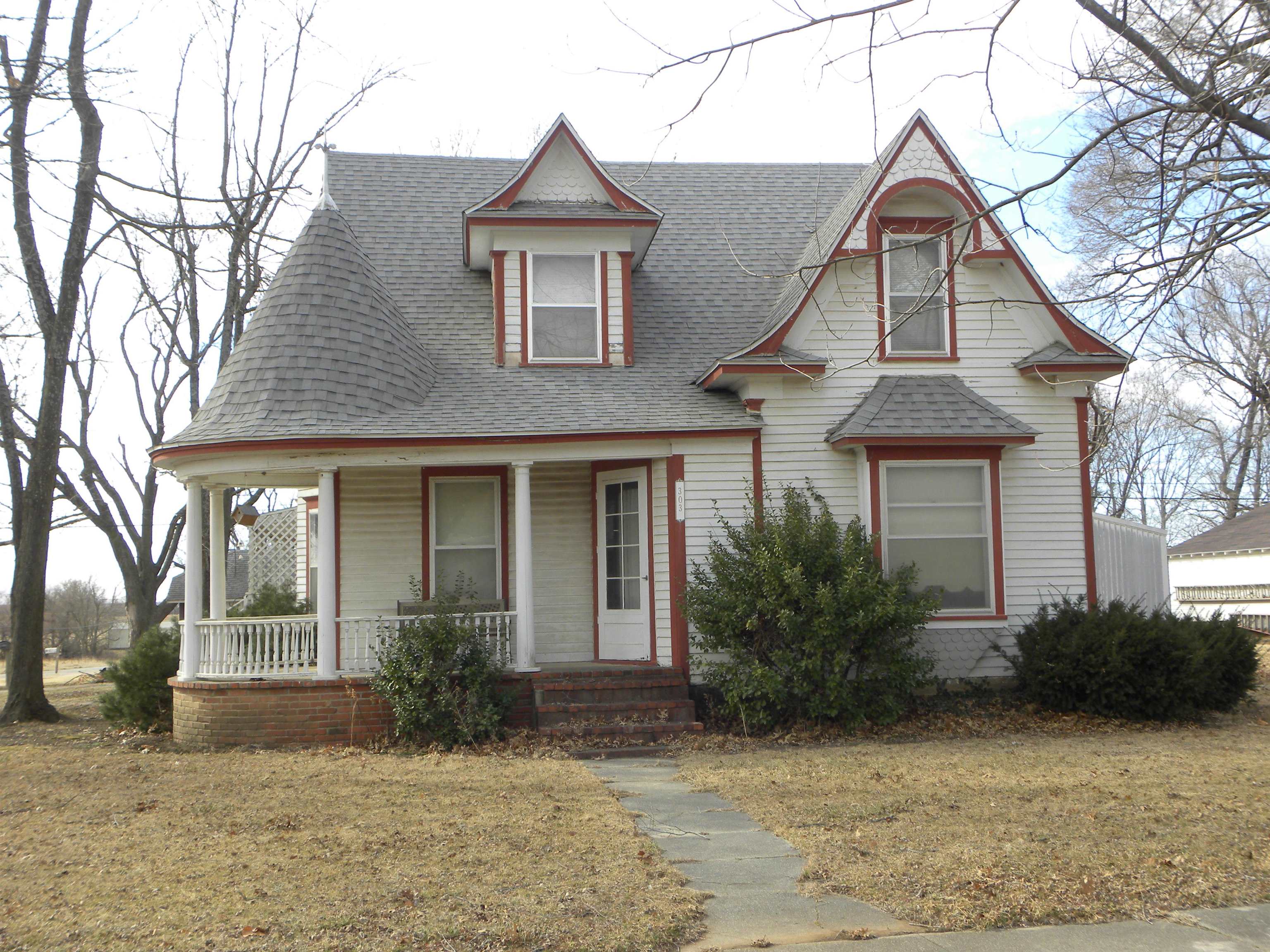 303 N Hobart, Severy, KS 67137