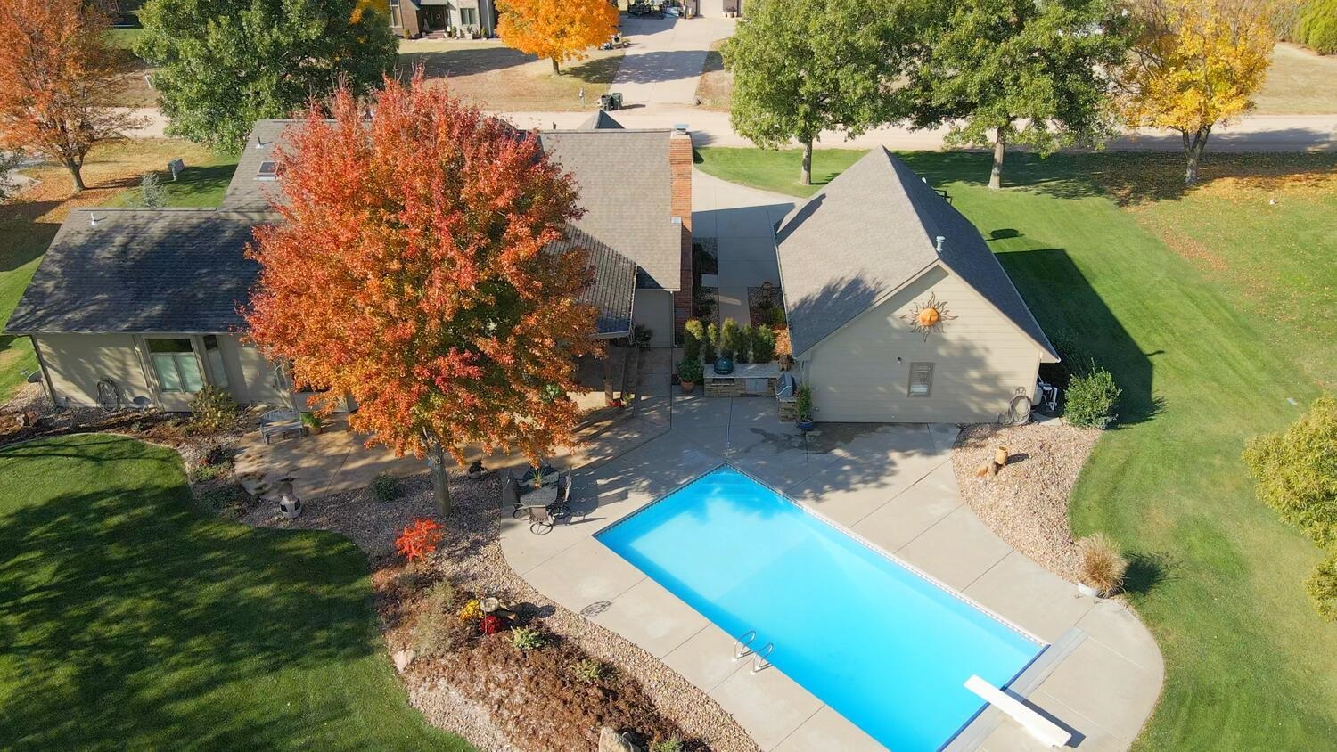 21020 W Tower Lakes Cir, Colwich, KS 67030
