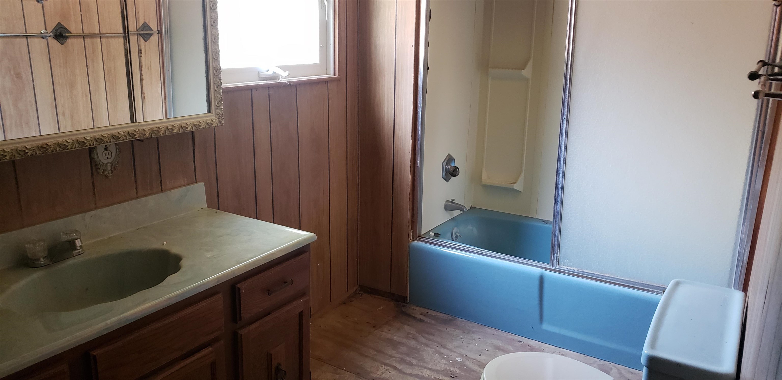 120 E Adams Ave, Sterling, KS 67579