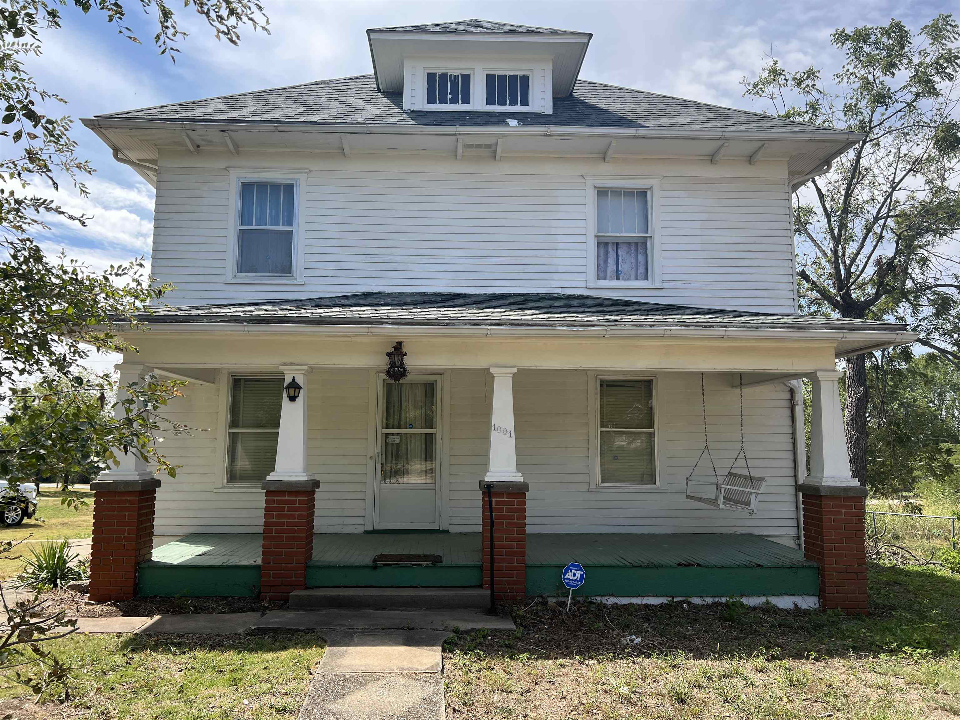 1001 Cedar, Cedar Vale, KS 67024