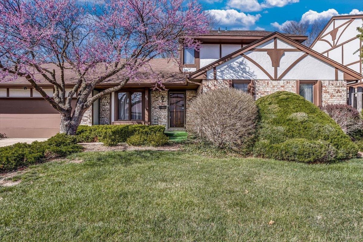 641 N Woodlawn St Apt 65, Wichita, KS 67208-3669