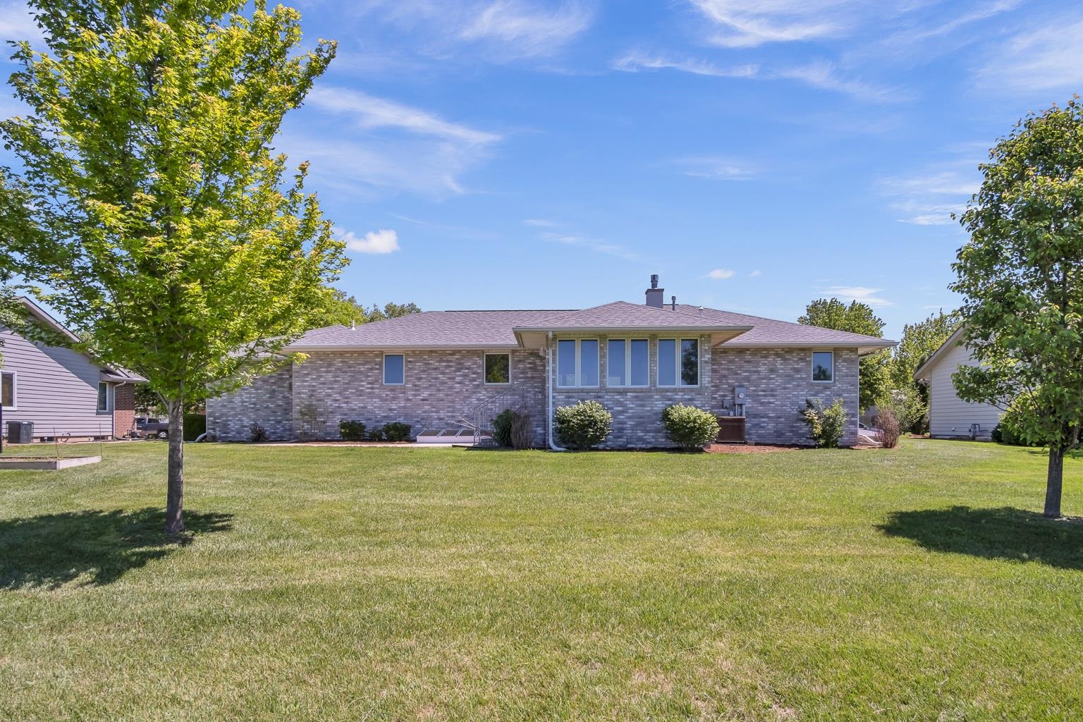2709 Acacia Ave, North Newton, KS 67117