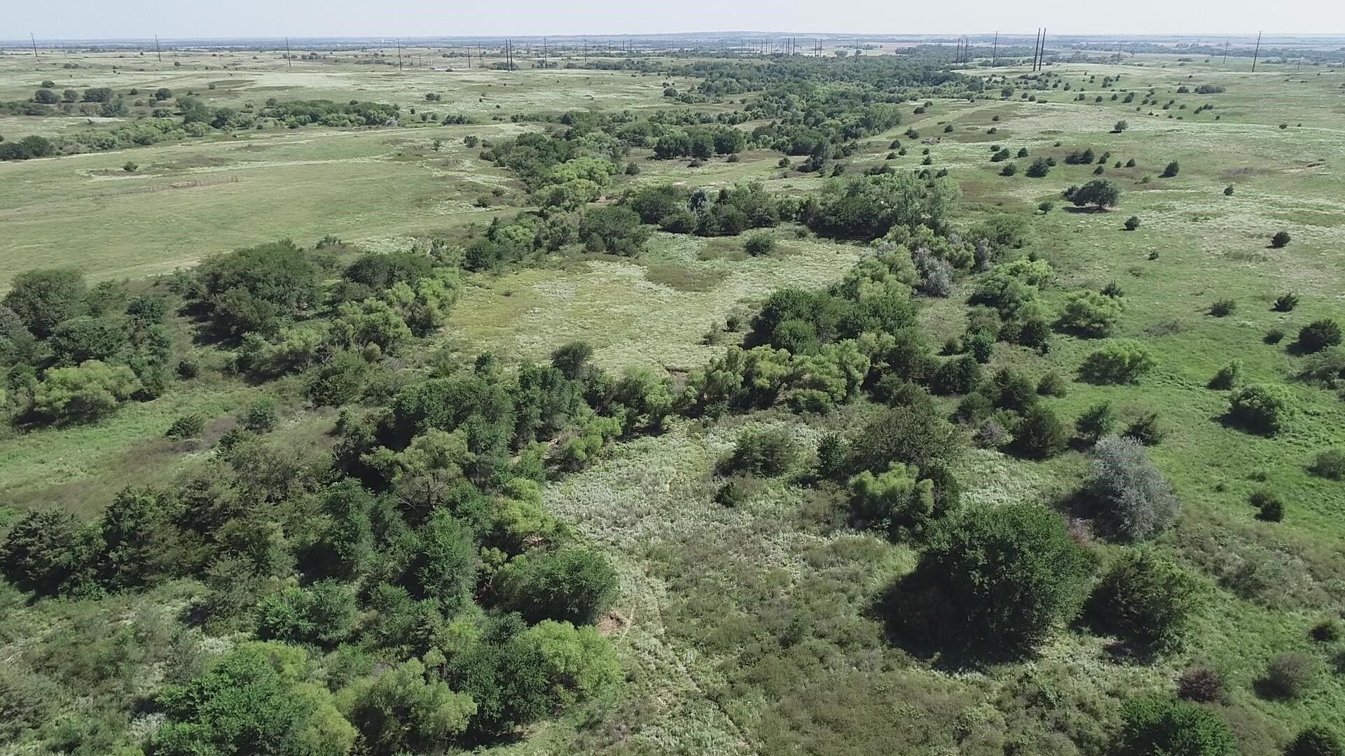 000 Cedar Hills Rd Tract 2, Medicine Lodge, KS 67104