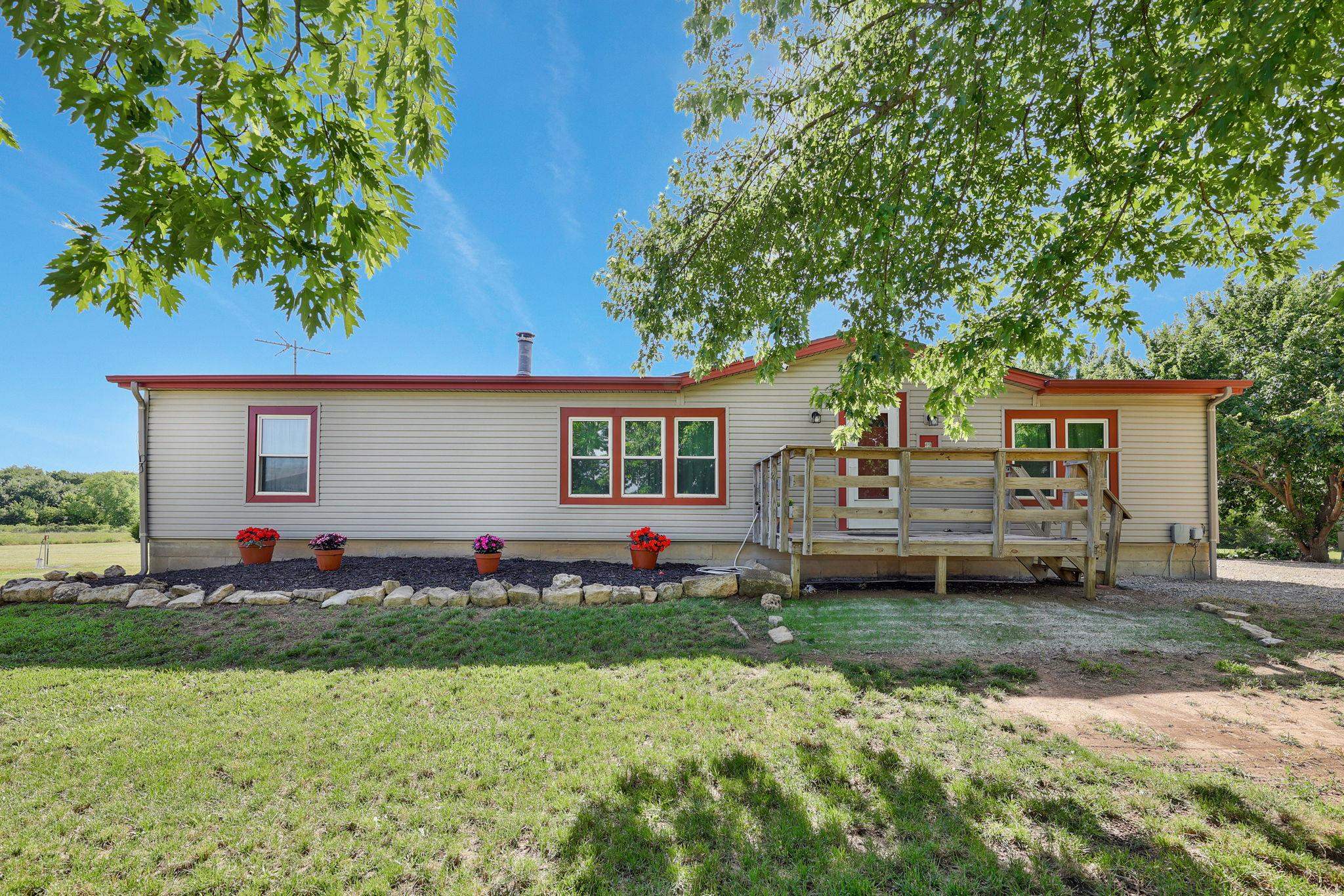 9960 S Ridge Rd, Clearwater, KS 67026