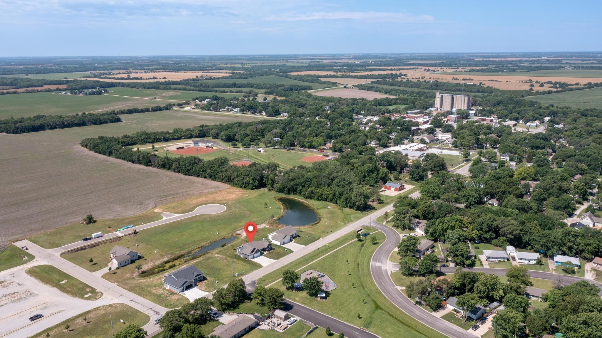 503 E Central St, Whitewater, KS 67154
