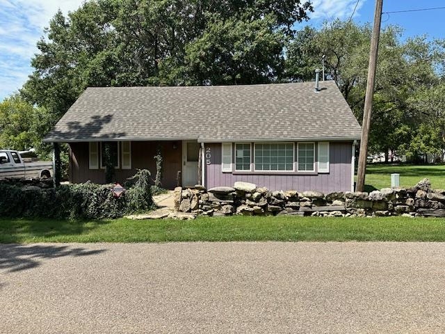 205 Foreman Ave, Kechi, KS 67067