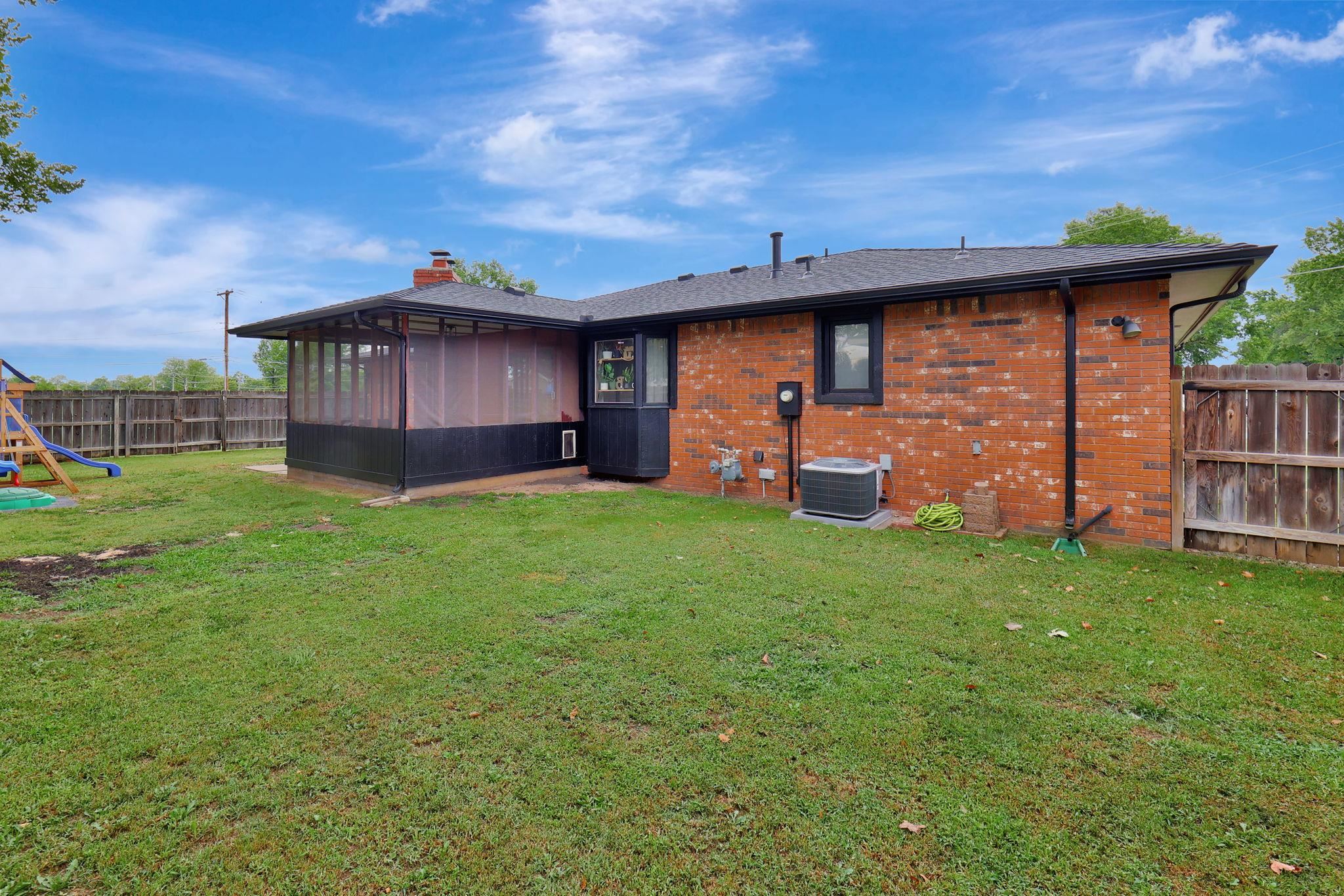 301 Annadale Ave, Kingman, KS 67068