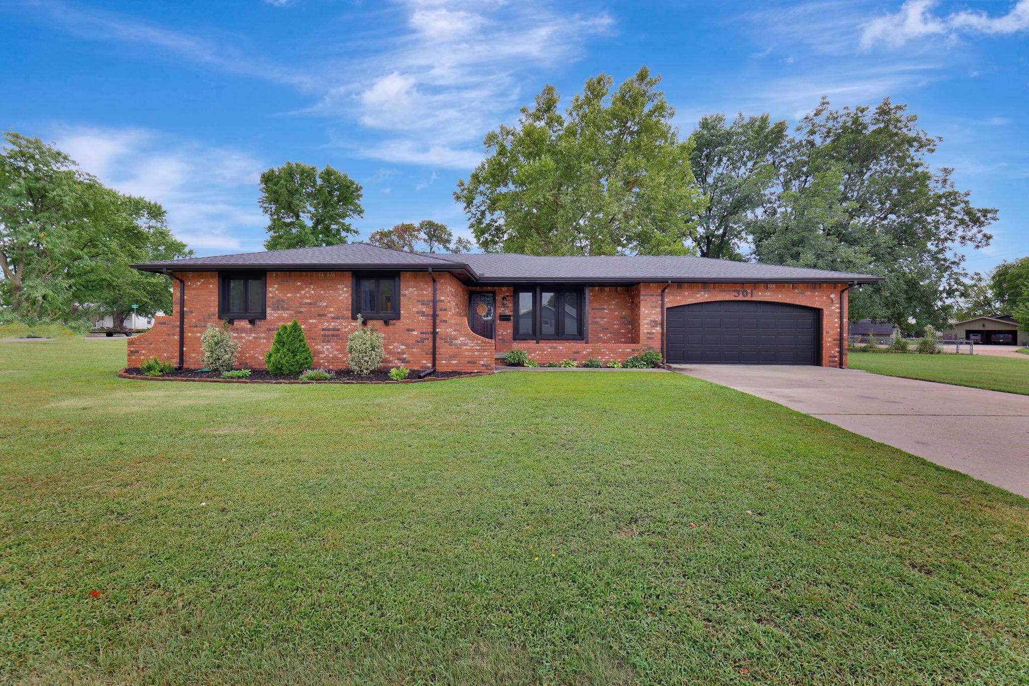 301 Annadale Ave, Kingman, KS 67068