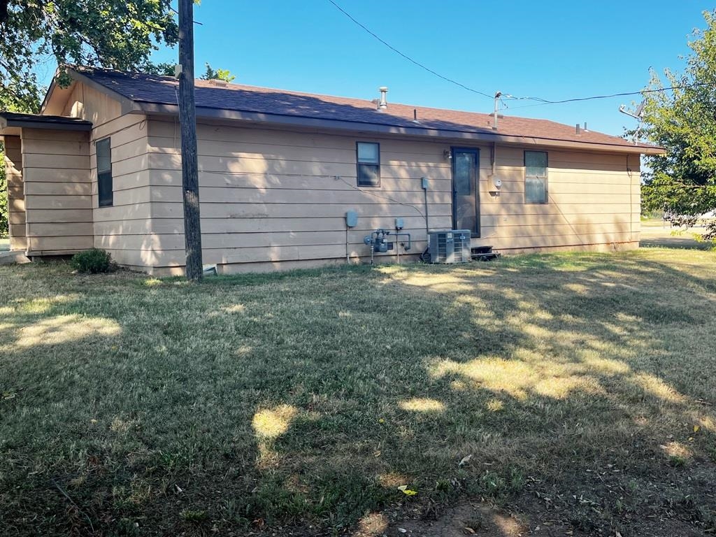 502 N Harper St, Attica, KS 67009