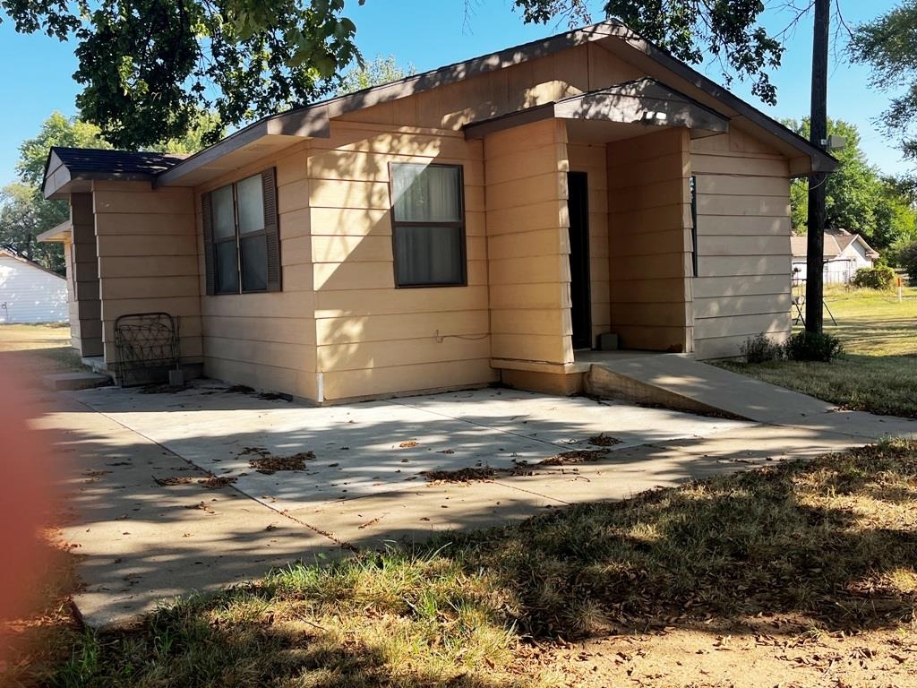 502 N Harper St, Attica, KS 67009