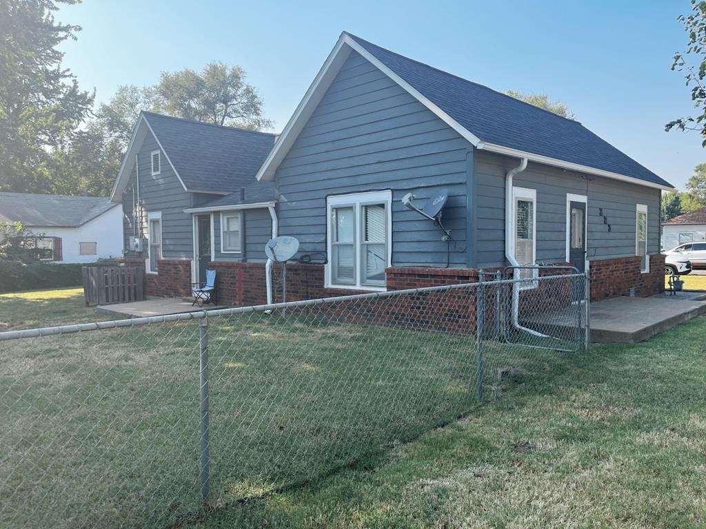223 N Eleventh, Kiowa, KS 67070
