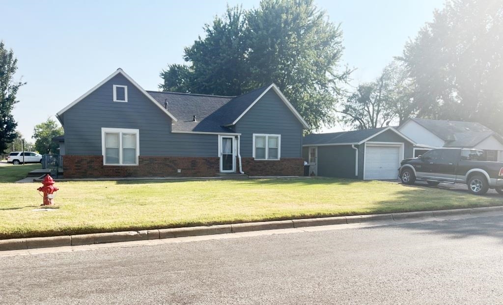 223 N Eleventh, Kiowa, KS 67070