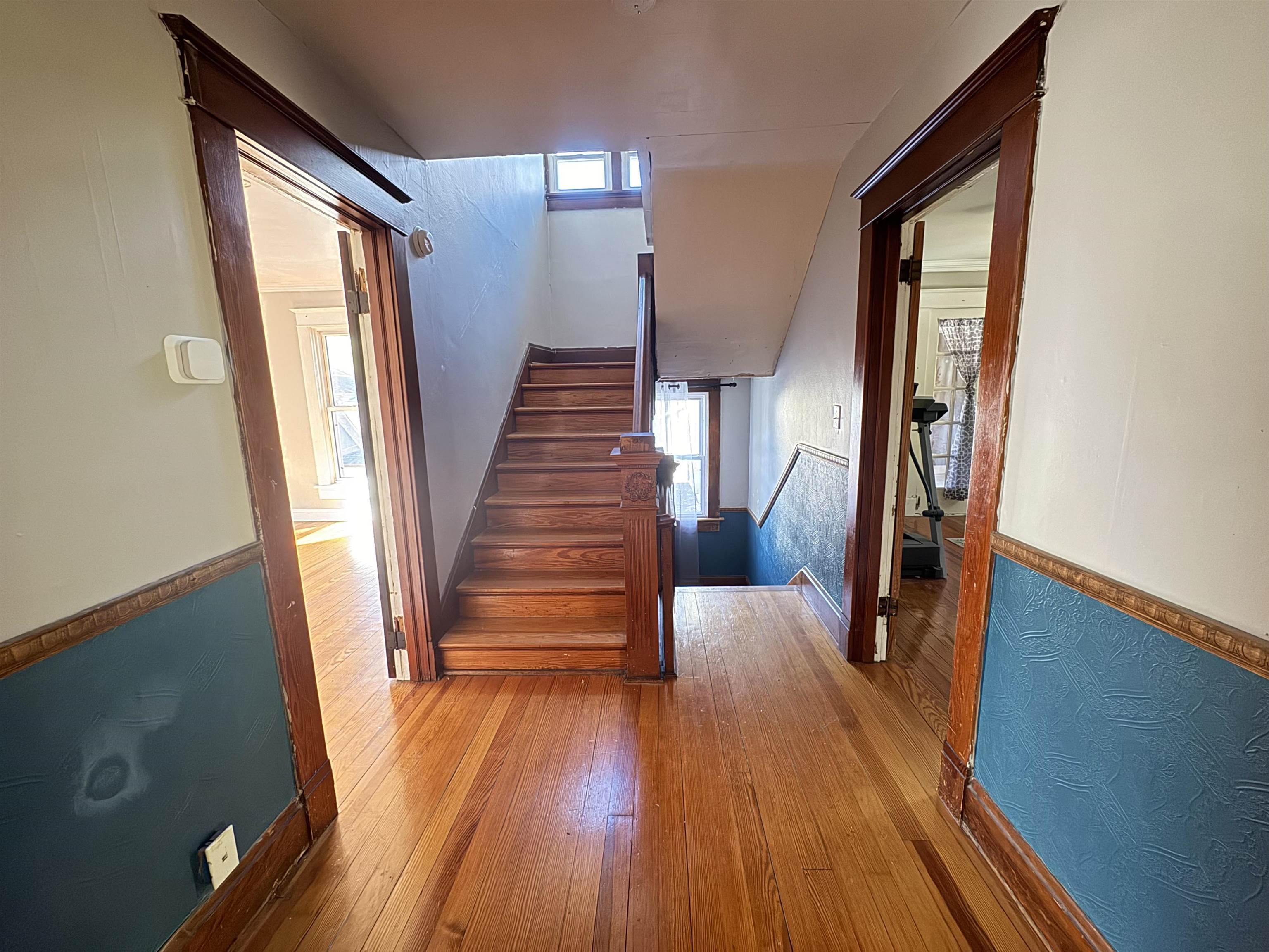 515 Lane St, Clay Center, KS 67432
